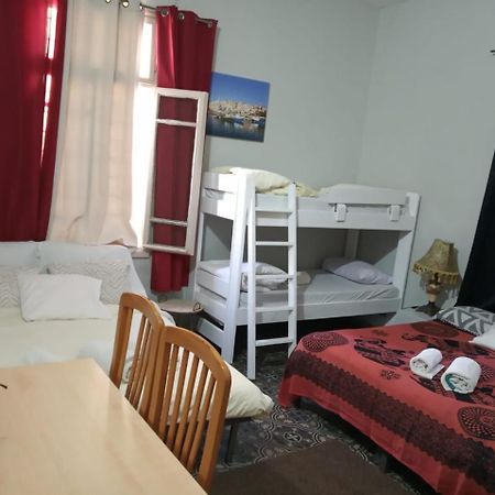 Sapir Hostel (Adults Only) Tel Aviv Esterno foto