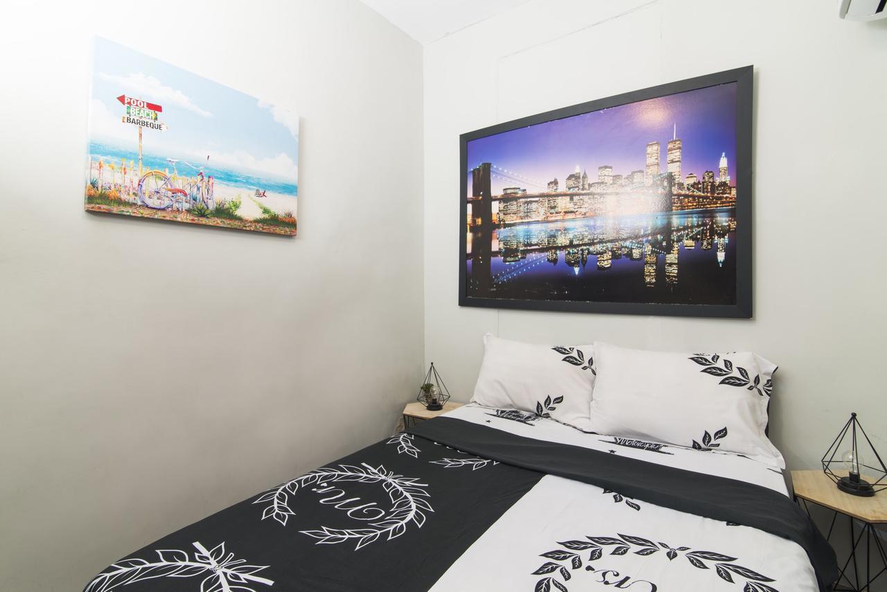 Sapir Hostel (Adults Only) Tel Aviv Esterno foto