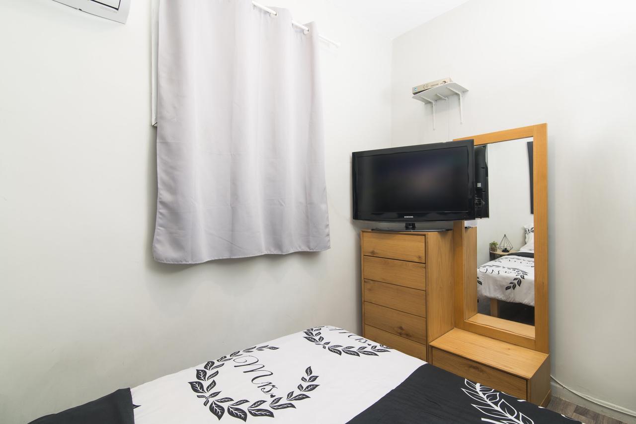 Sapir Hostel (Adults Only) Tel Aviv Esterno foto