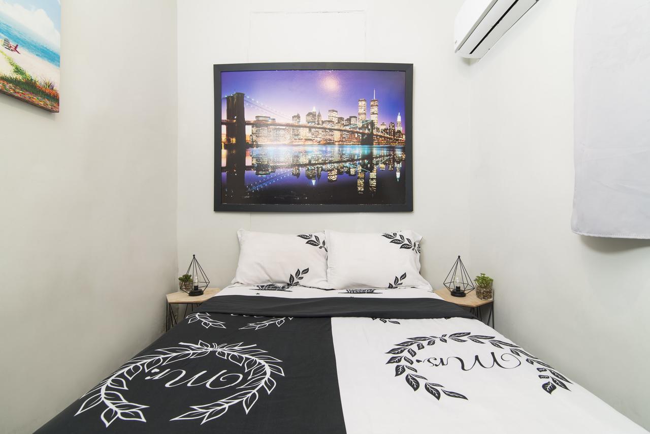 Sapir Hostel (Adults Only) Tel Aviv Esterno foto