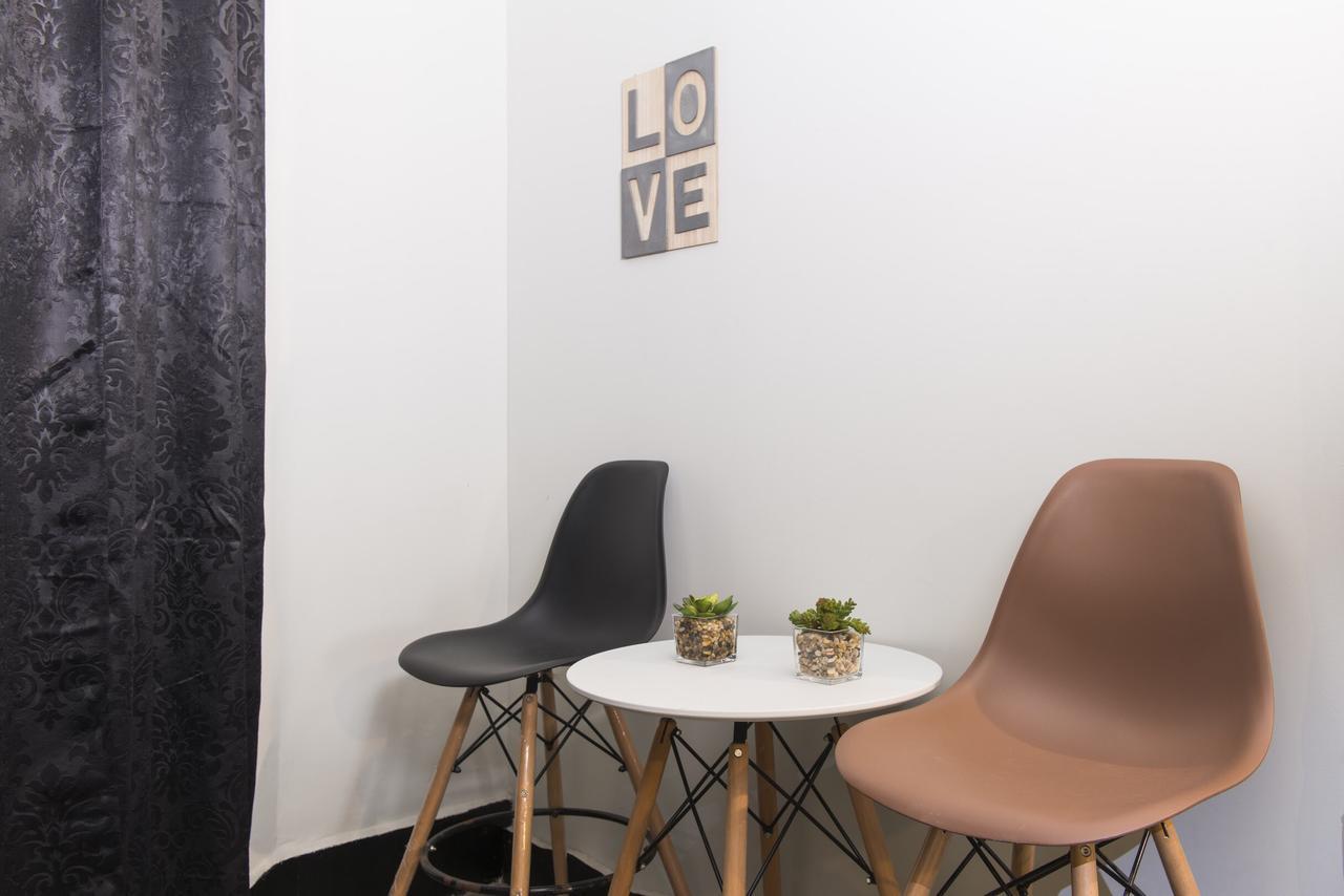 Sapir Hostel (Adults Only) Tel Aviv Esterno foto