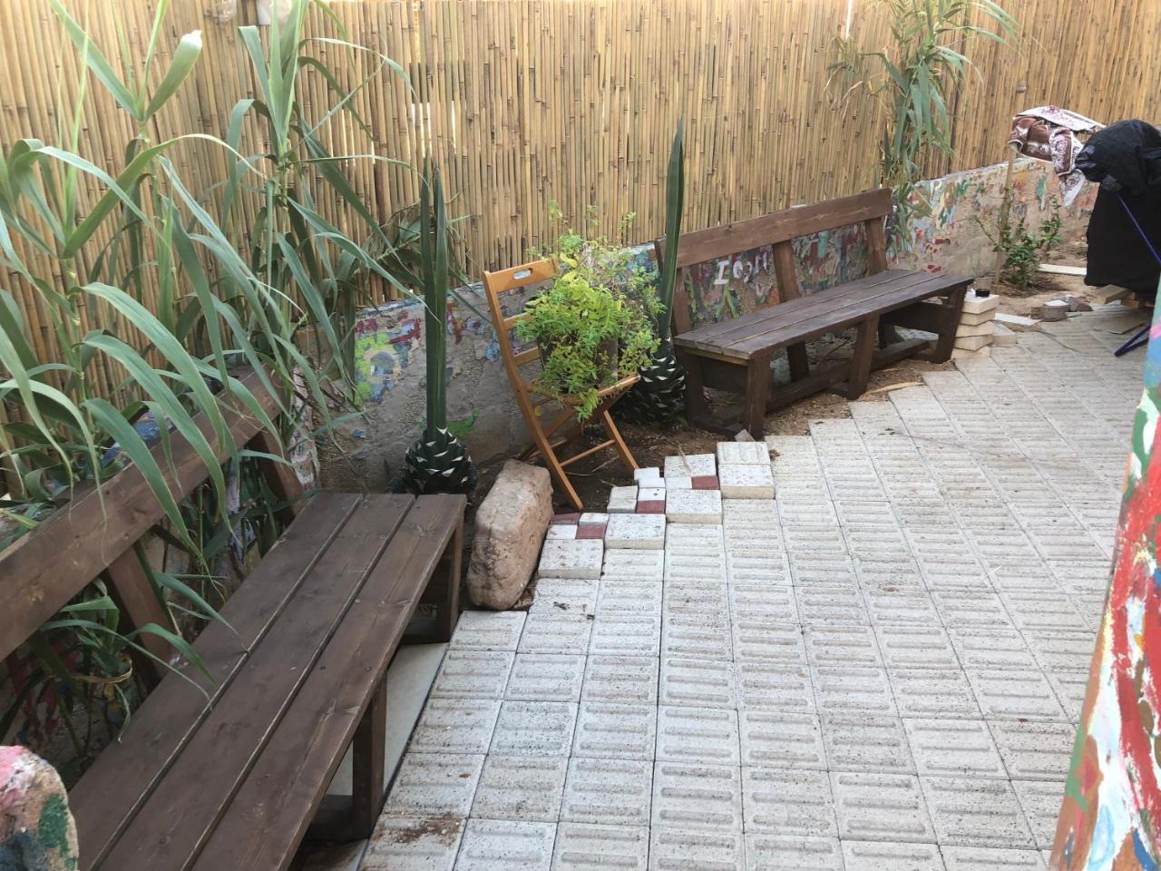 Sapir Hostel (Adults Only) Tel Aviv Esterno foto