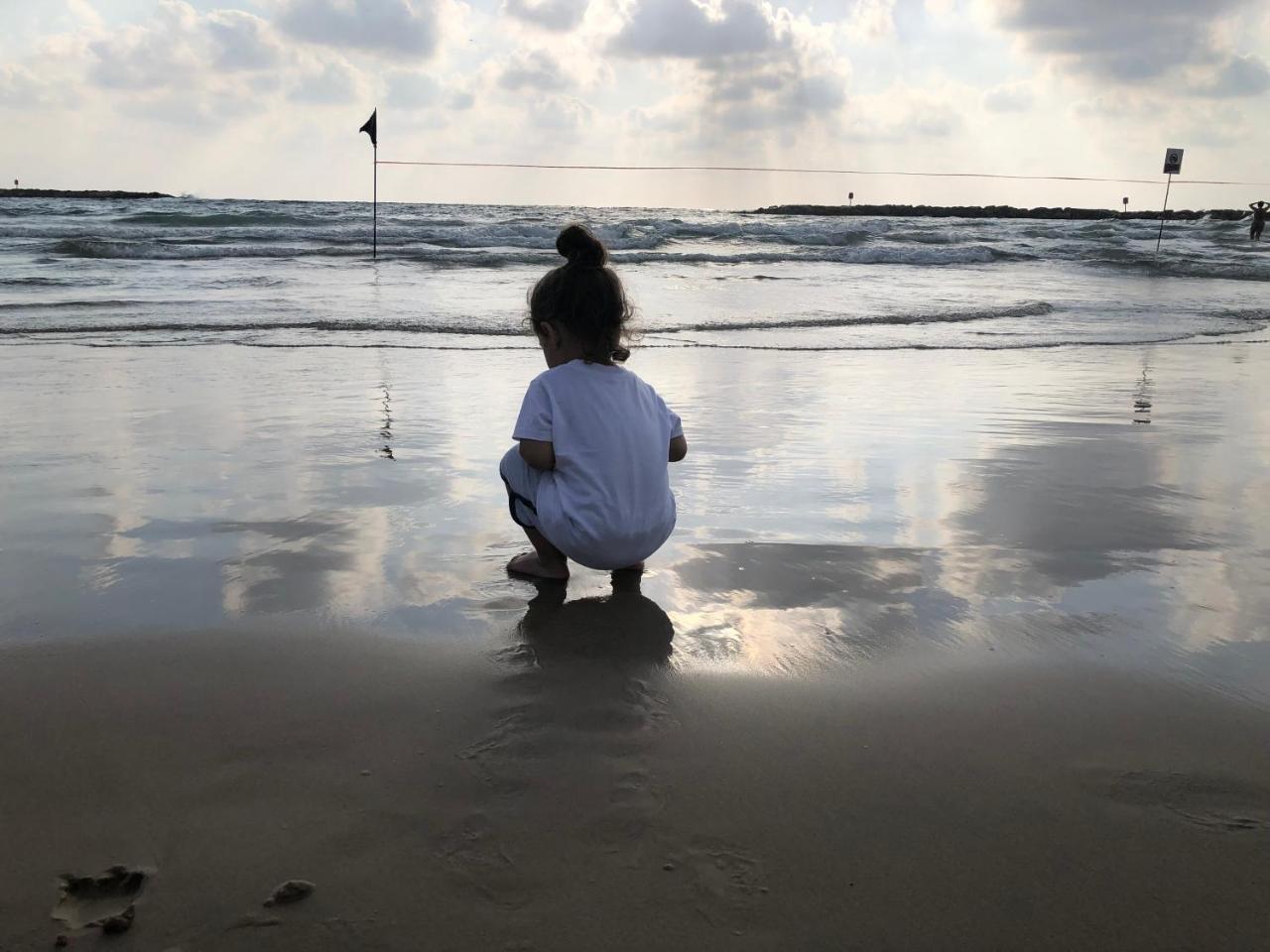 Sapir Hostel (Adults Only) Tel Aviv Esterno foto