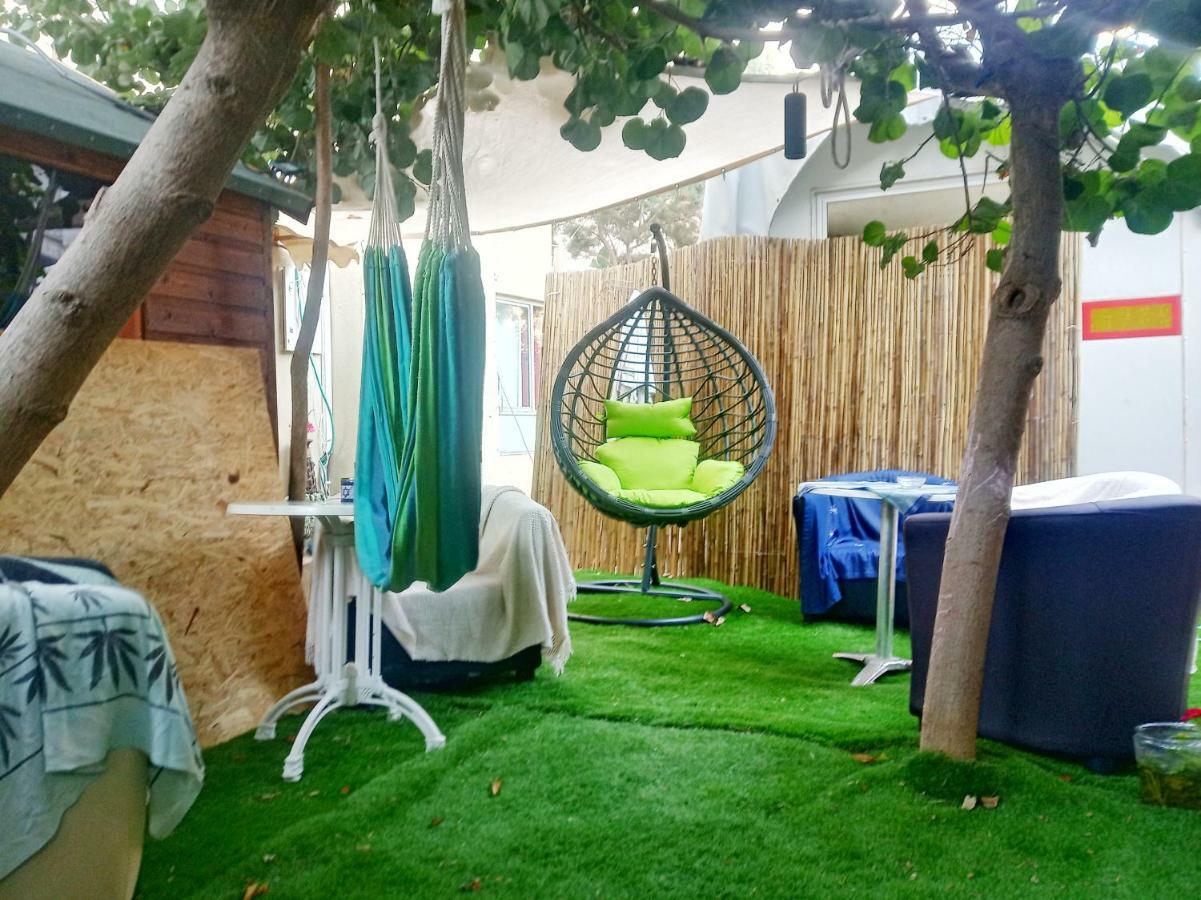 Sapir Hostel (Adults Only) Tel Aviv Esterno foto
